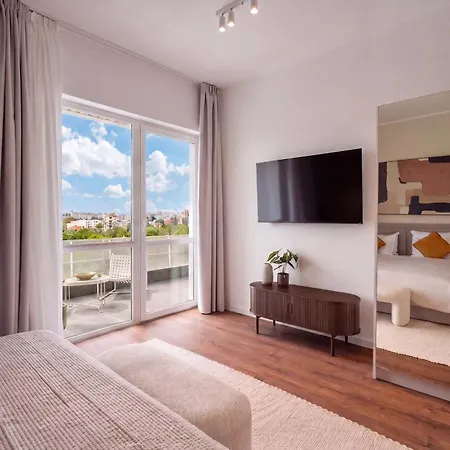 Stunning 2br - Panoramic Views Of Cismigiu Gardens 公寓