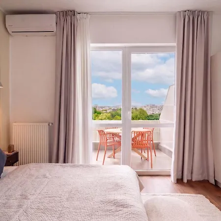 Stunning 2br - Panoramic Views Of Cismigiu Gardens 公寓 布加勒斯特
